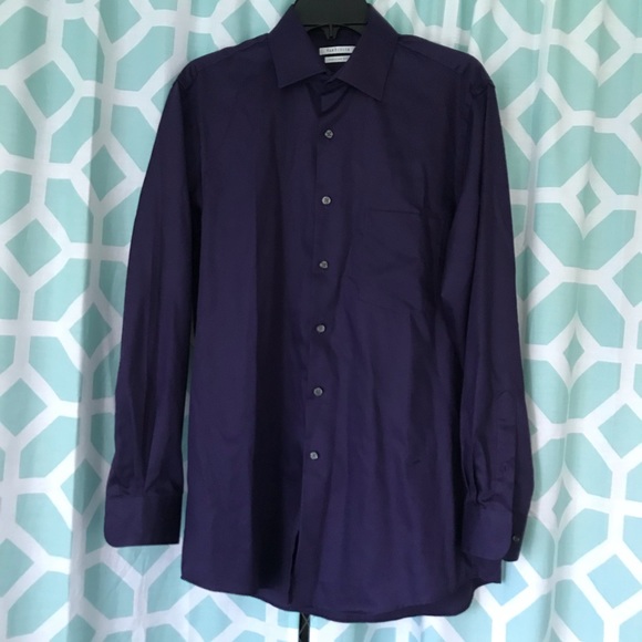 SOLD Van Heusen shirt - Picture 3 of 4